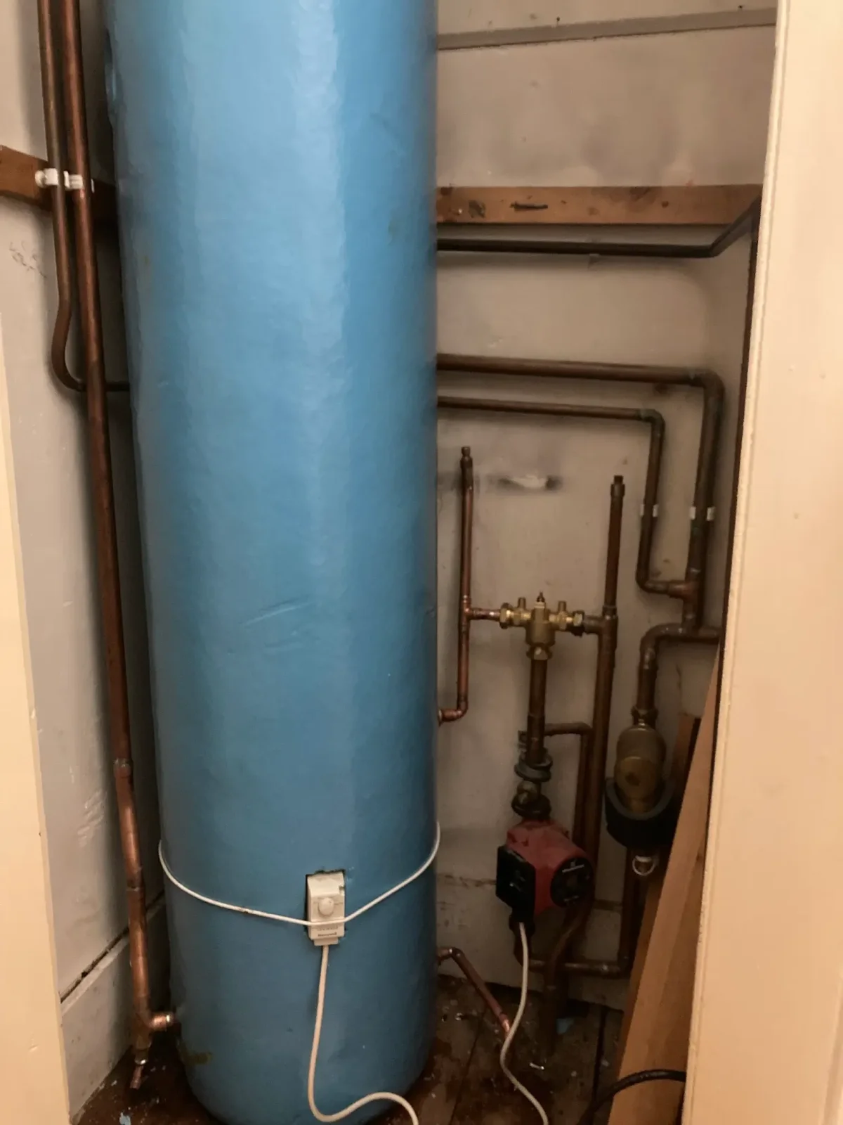Cylinder & Pipework in Ferring